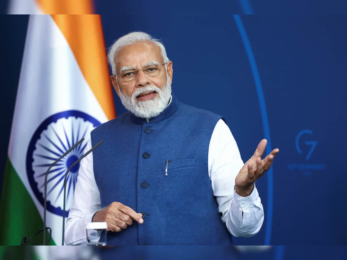 PM Modi cites names of 'East India company', PFI to hit back at Opposition alliance