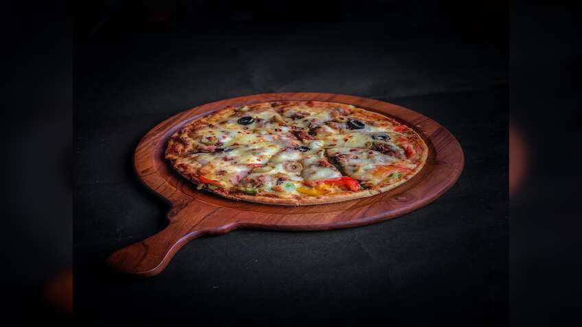 Jubilant FoodWorks Q1: Net profit slips 25.5% YoY to Rs 75.2 crore