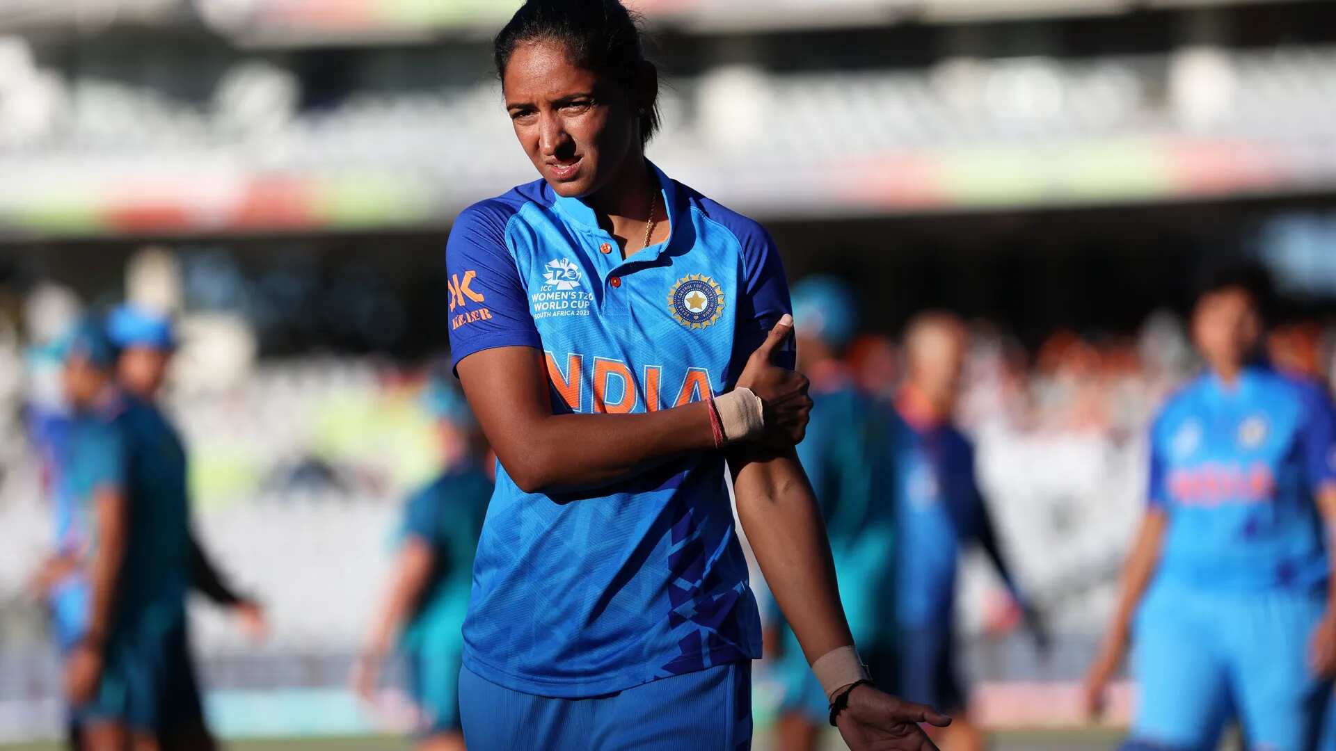 ICC hands Harmanpreet Kaur two-match suspension for outburst in Dhaka ...