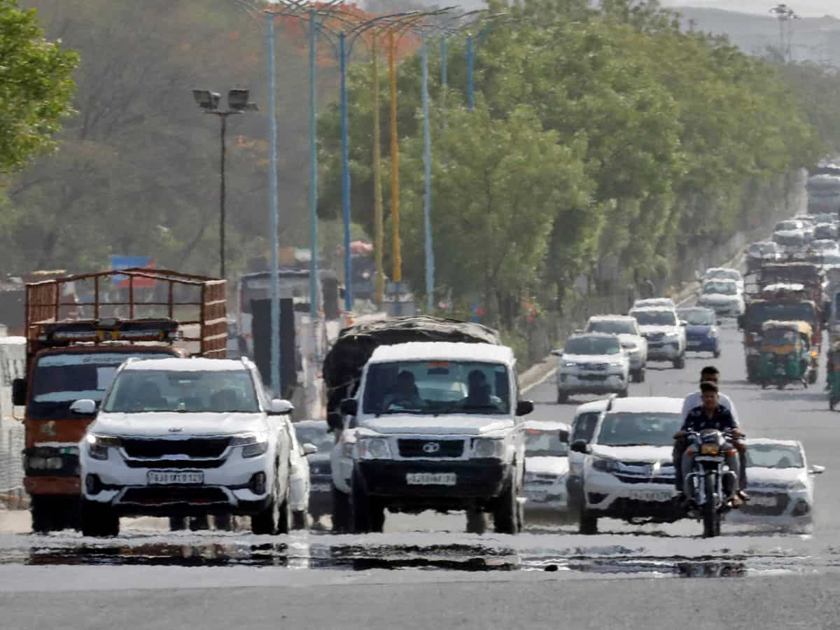 Delhi Weather Update: Humid Morning In National Capital, Minimum ...