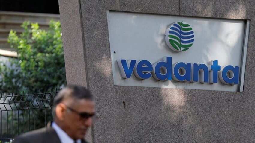 vedanta-shares-plunge-9-after-promoters-sell-4-3-stake-via-block-deal