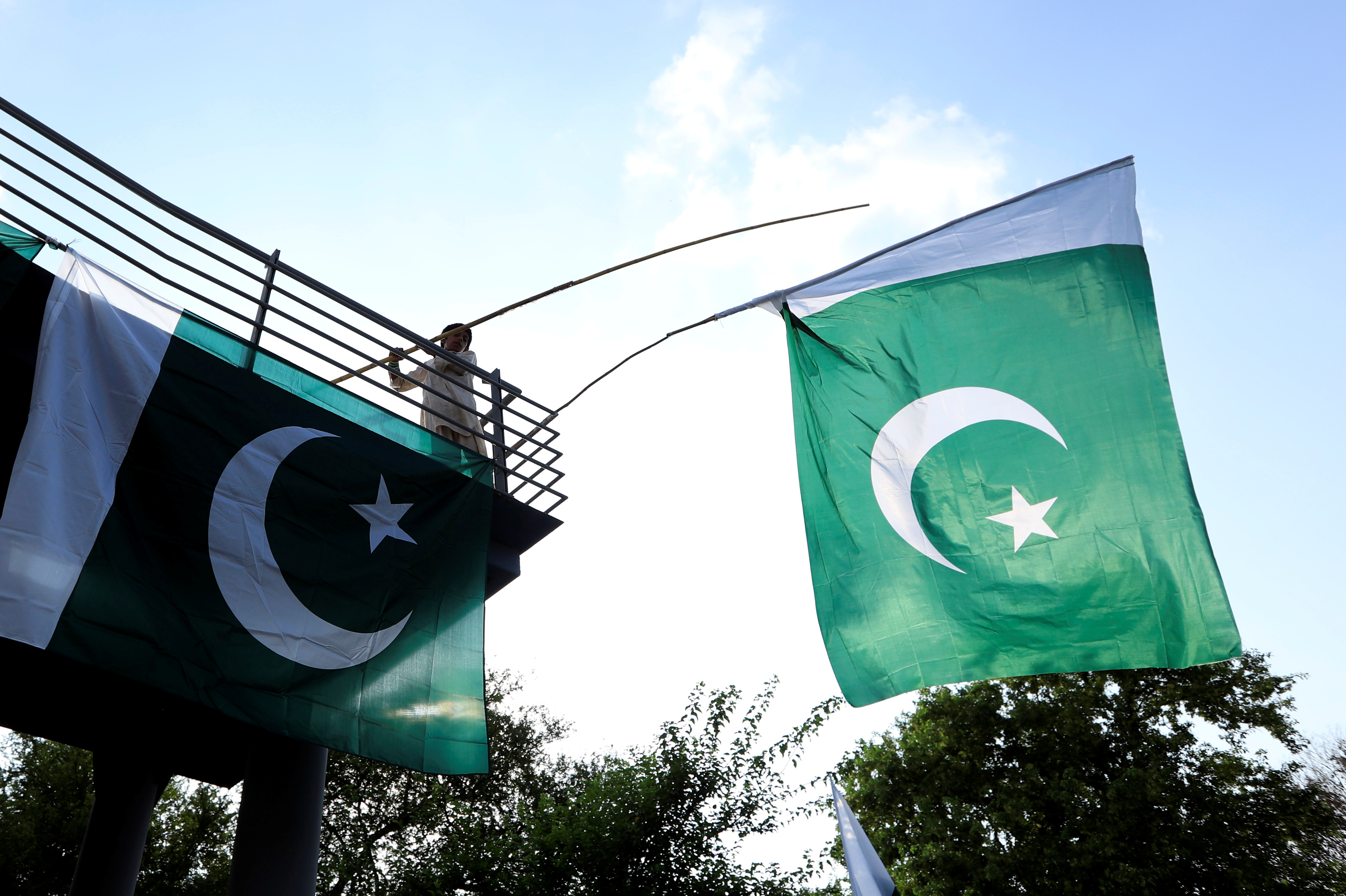 Pakistan Cabinet approves signing of security pact with US: Report
