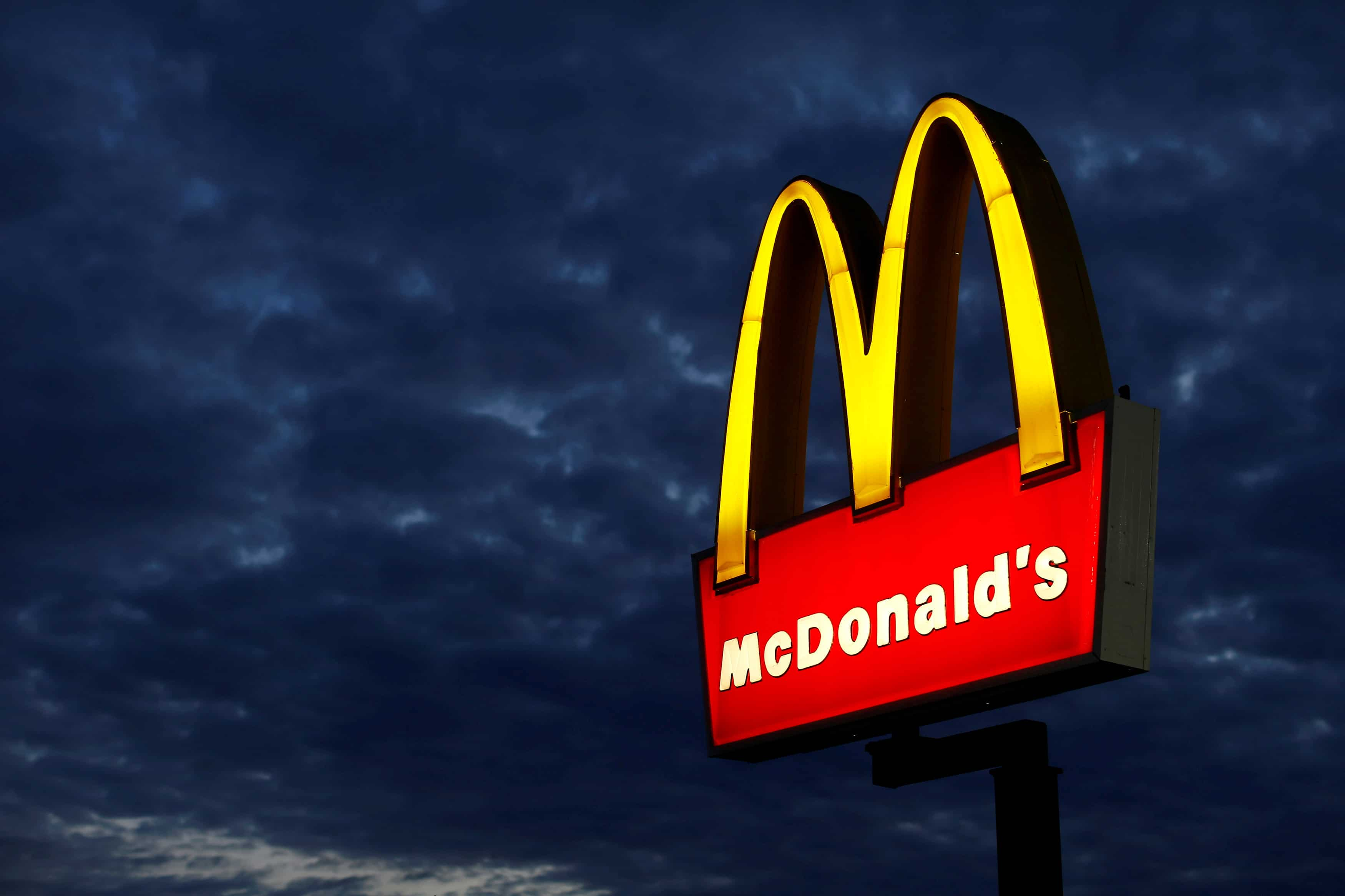 mcdonald-s-opens-maiden-airport-drive-thru-outlet-in-mumbai-zee-business