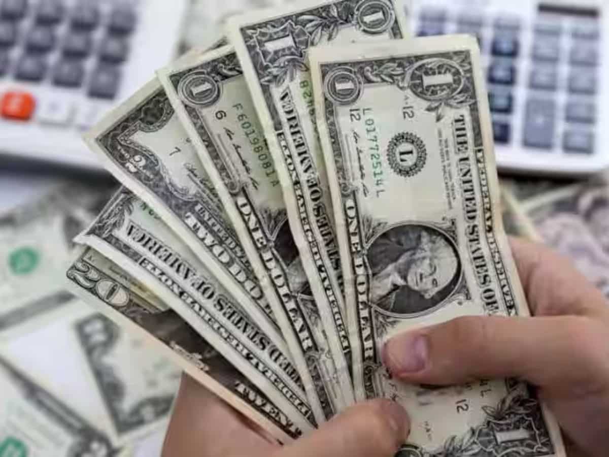 Rupee vs Dollar: Rupee falls 6 paise to close at 82.73 against US dollar