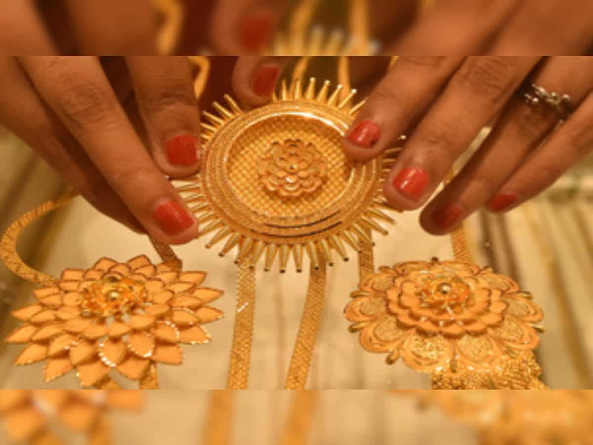 Bullion market update: Gold declines Rs 150/10 gm; silver nosedives Rs 1,700 | Know the latest price