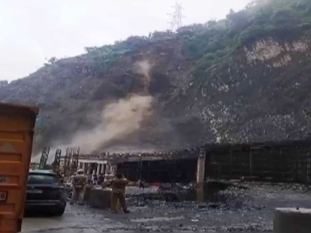 Jammu-Srinagar NH blocked due to landslide in Ramban