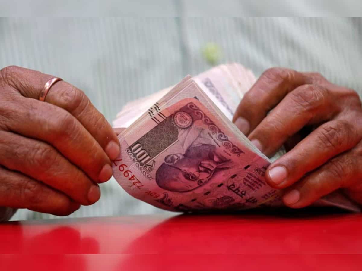 Centre likely to hike dearness allowance by 3% to 45%