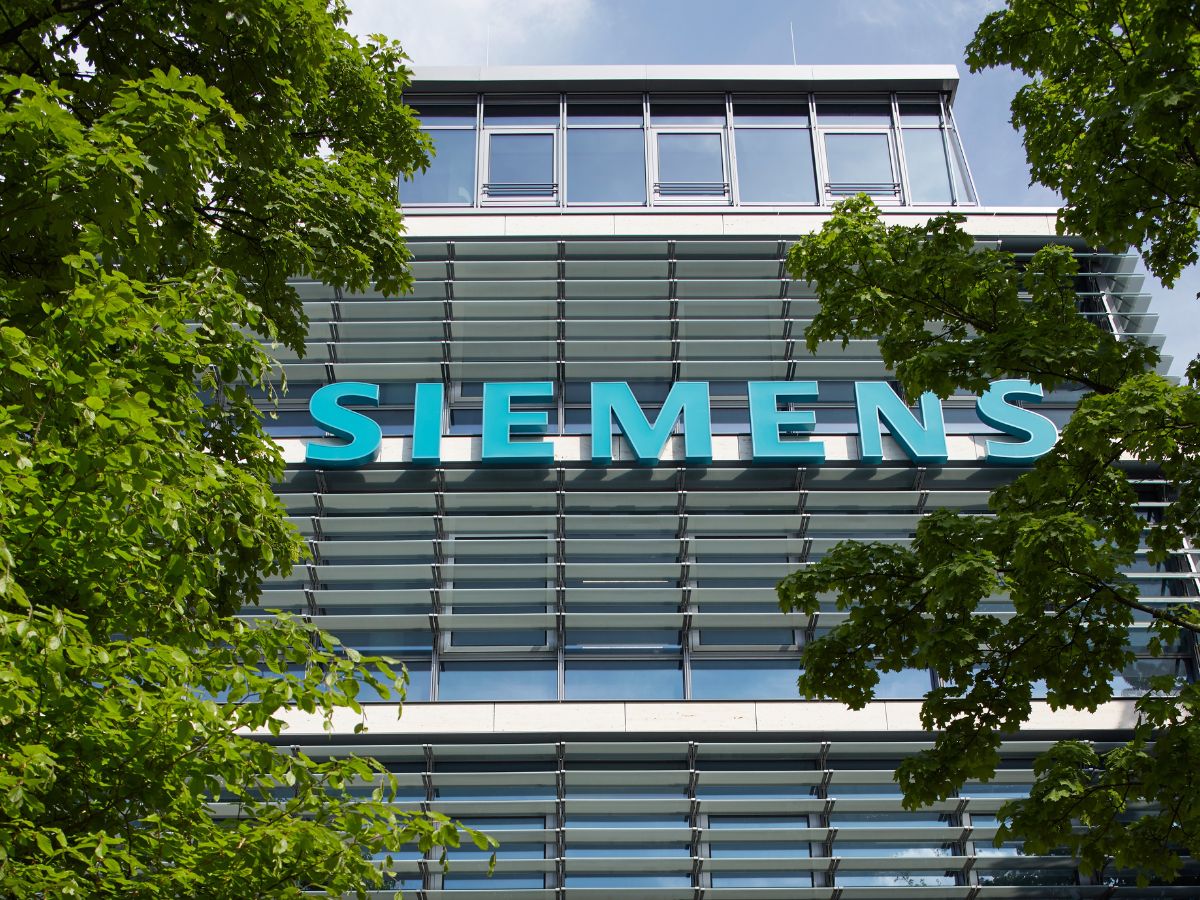 Siemens net rises over 43% to Rs 424