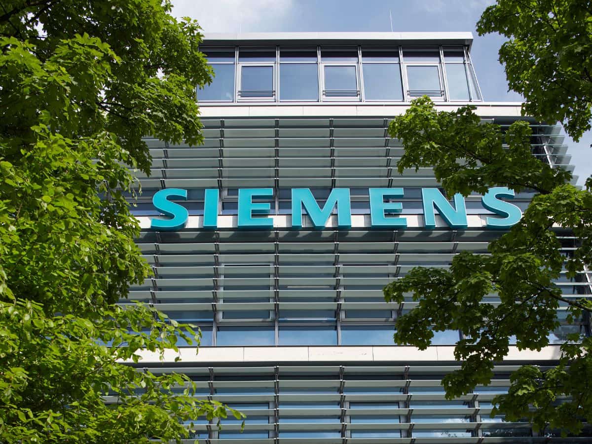 Siemens net rises over 43% to Rs 424 crore in June quarter