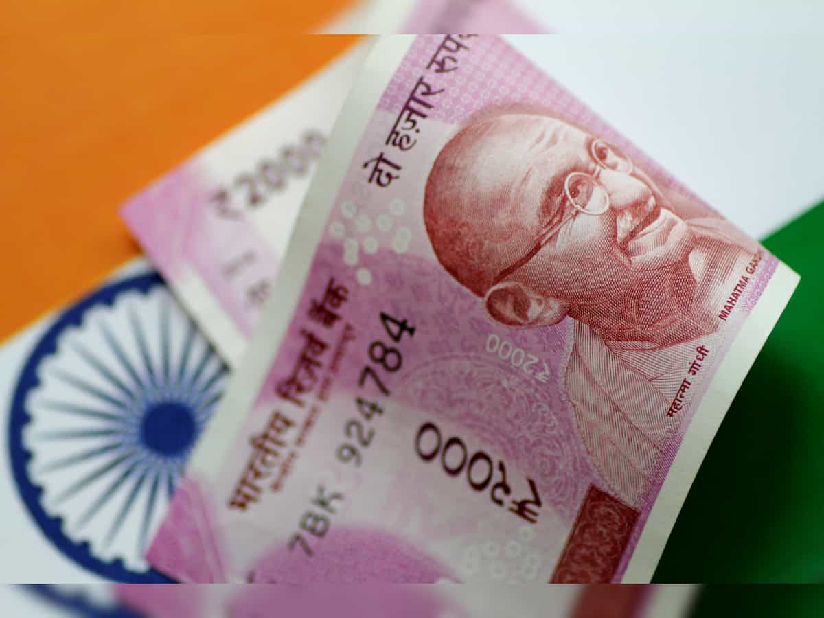 Rupee vs Dollar: Rupee rises 5 paise to 82.86 against US dollar