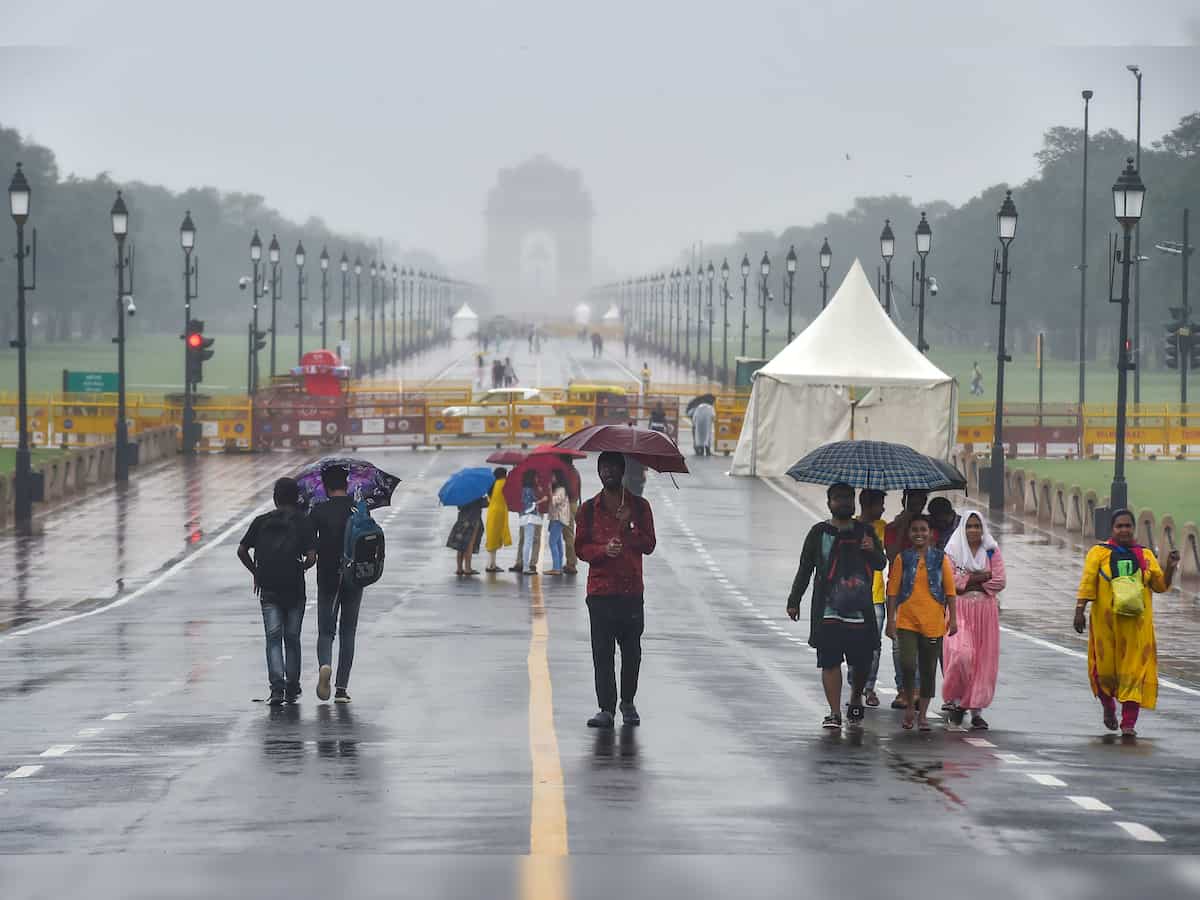 Delhi Weather Update: National Capital's minimum temperature settles at 27.3 degrees Celsius, light rain likely