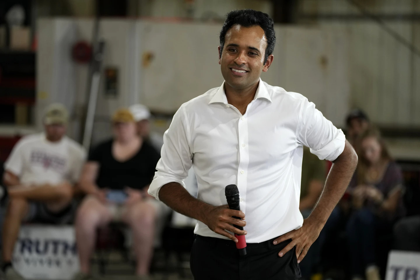 How Vivek Ramaswamy is pushing — delicately — to win over Trump supporters  | Zee Business