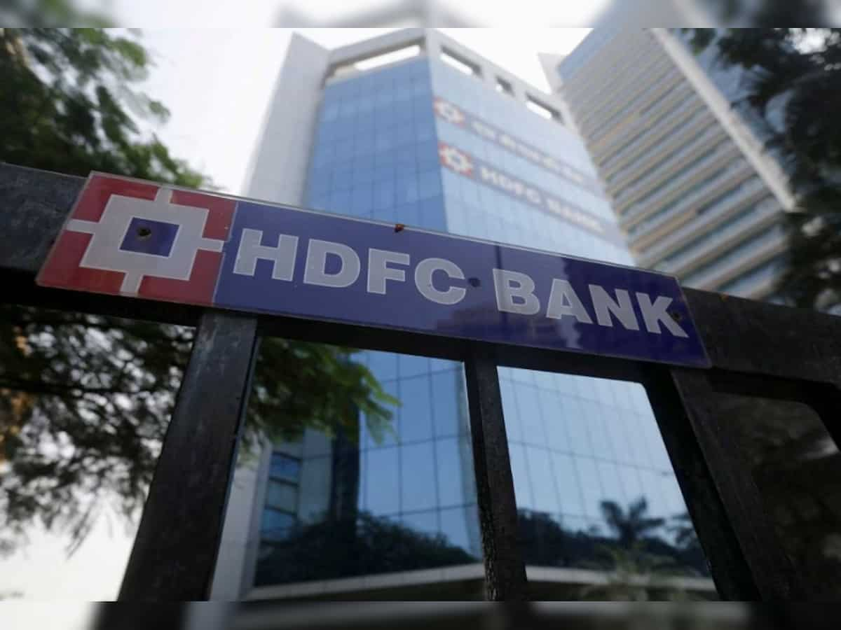 HDFC Bank, TCS, ITC, 4 other blue-chips lose Rs 74,603.06 crore in mcap in a week 