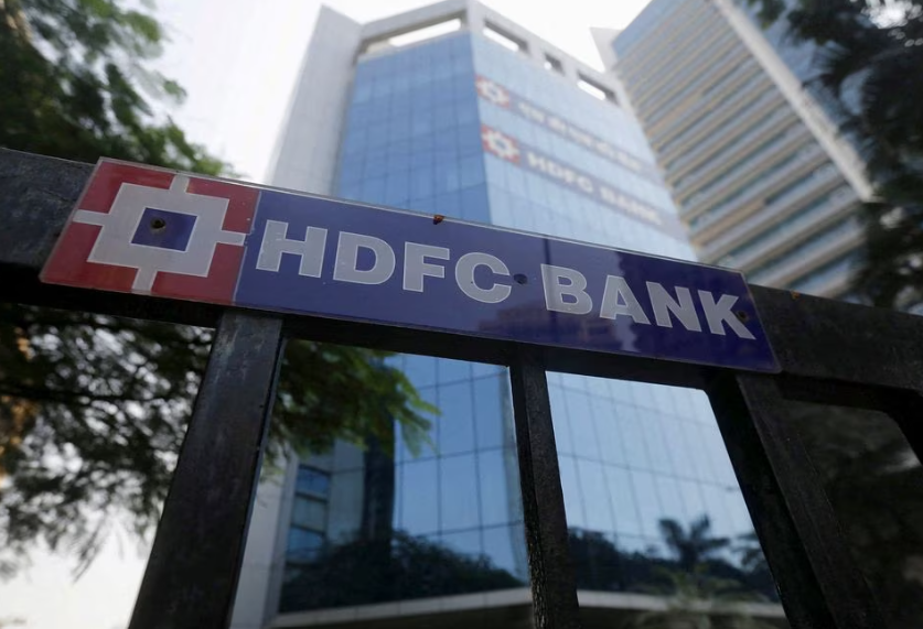 HDFC Bank, TCS, ITC, 4 other blue-chips lose Rs 74,603.06 crore in mcap in a week