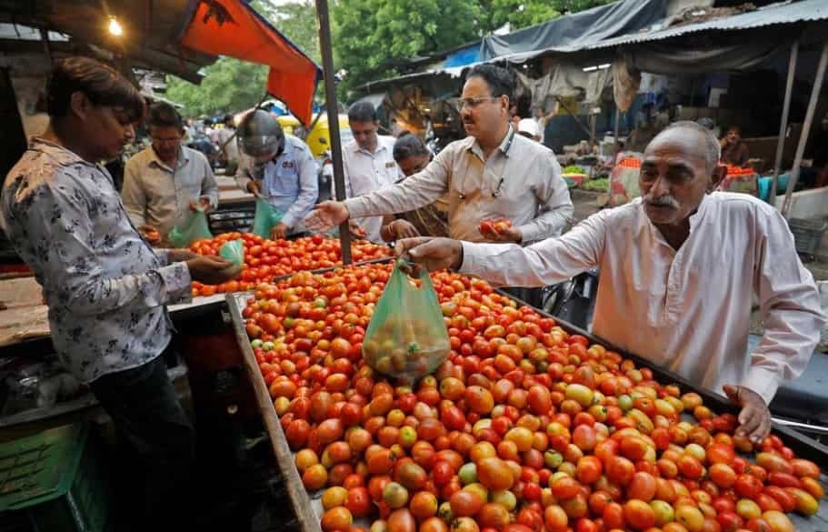 Tomato to be sold at Rs 50 per kg by NCCF, NAFED 