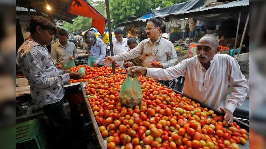 Tomato to be sold at Rs 50 per kg by NCCF, NAFED 