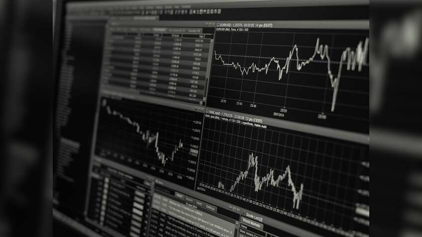 Share Market HIGHLIGHTS: Sensex ends 202 pts lower, extends losses to 2nd day; Nifty slides to 19,310; Hero MotoCorp, TechM, TCS fall 2%