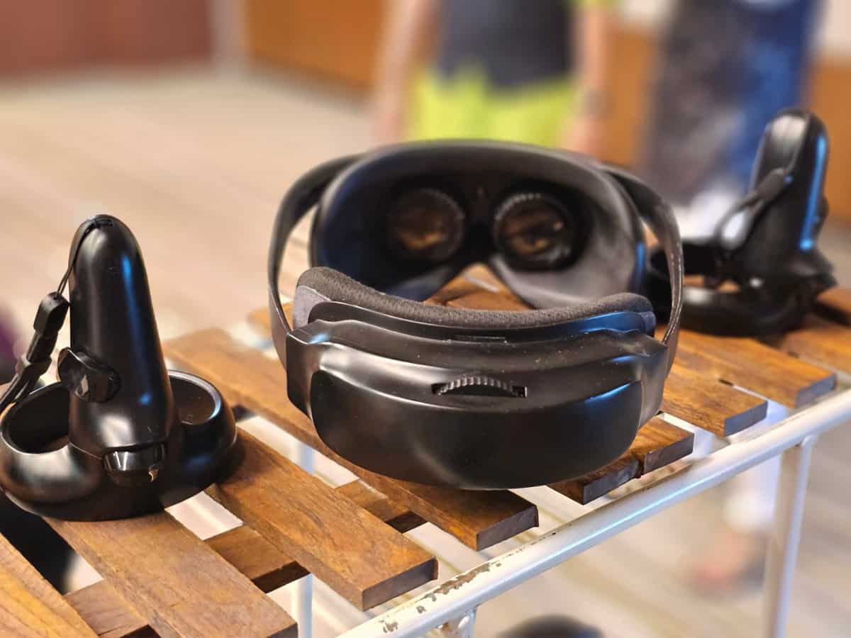Oculus launches Quest 2 VR headset, unveils virtual office 