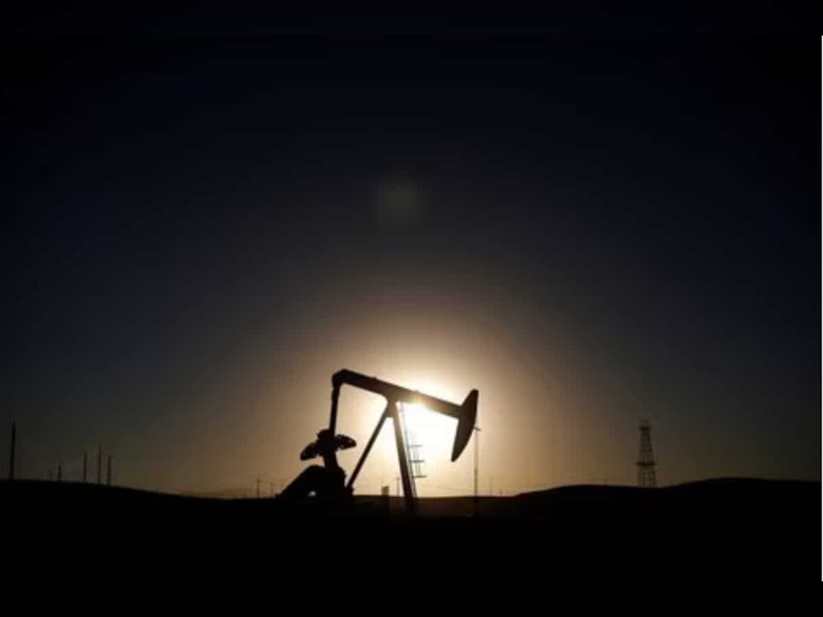 Oil prices flat as rates anxiety, China gloom offset tighter supply