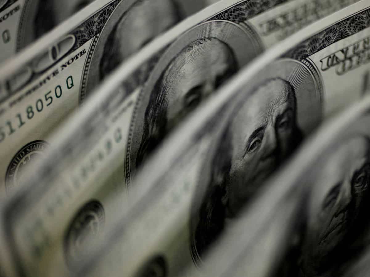 Dollar loiters at two-month peak ahead of Powell speech