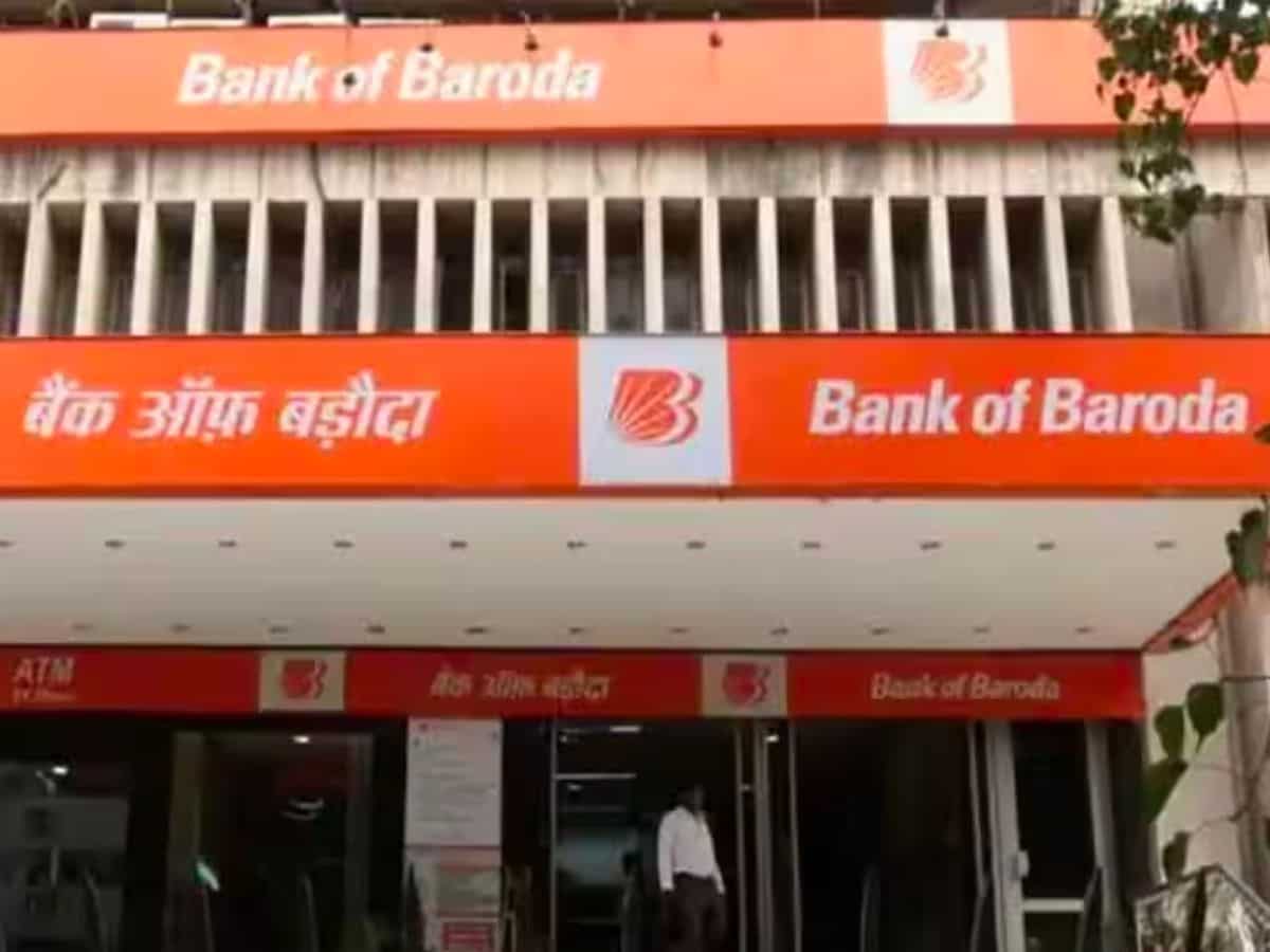 Scam Alert: Bank of Baroda has warned its customers of this WhatsApp message