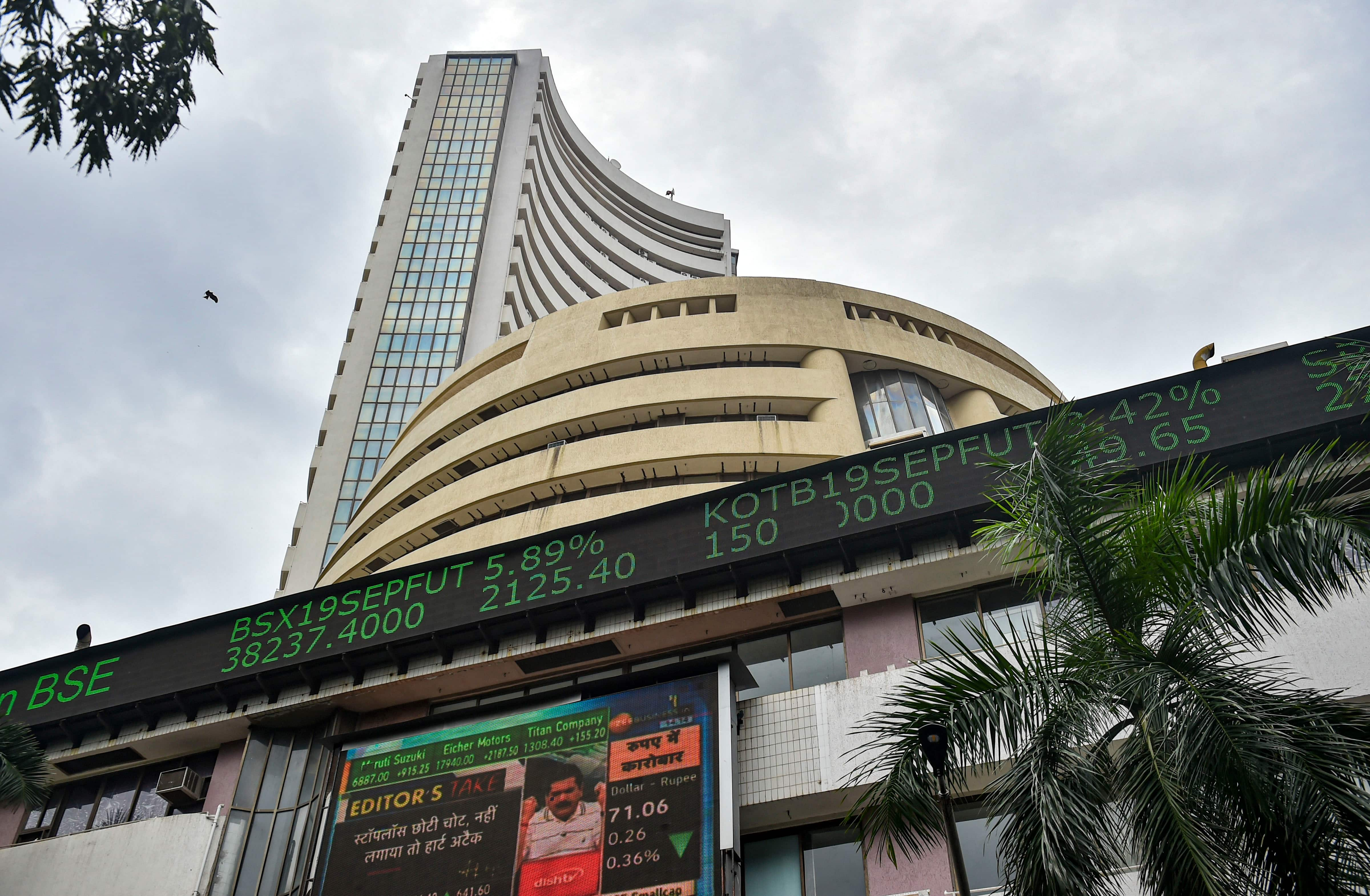 First Trade Indices Edge Higher Amid Positive Global Cues Sensex Up