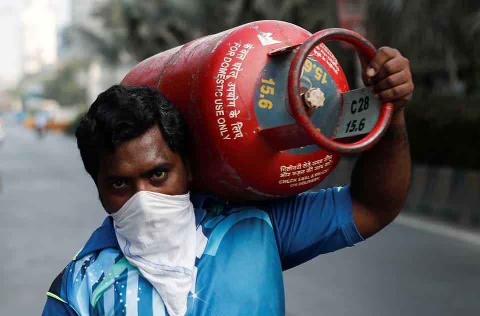 Private firms exempted from LPG import duty, agriculture cess