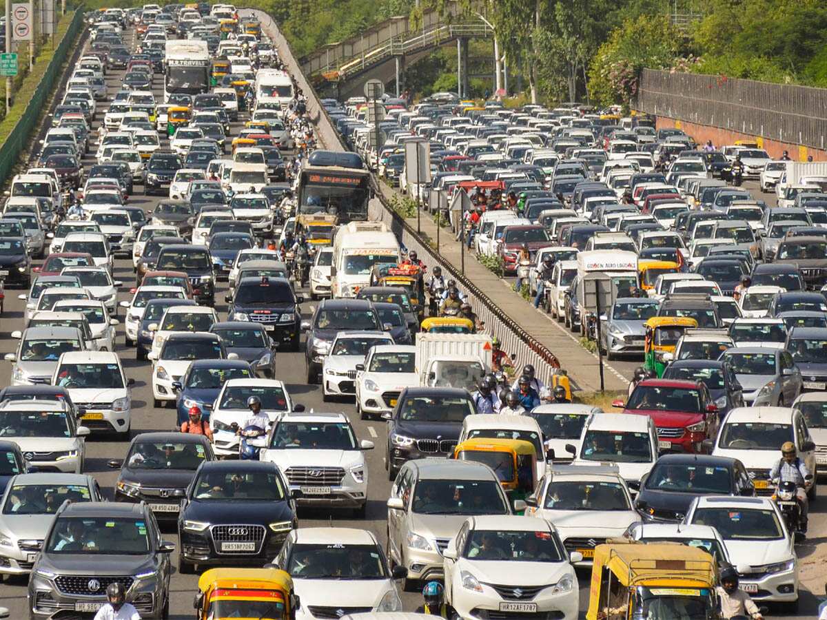 Automobile retail sales see 9 pc growth in August: FADA