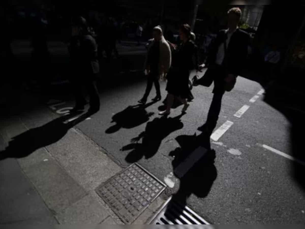 Australian economy grows modestly in Q2, eases recession fears