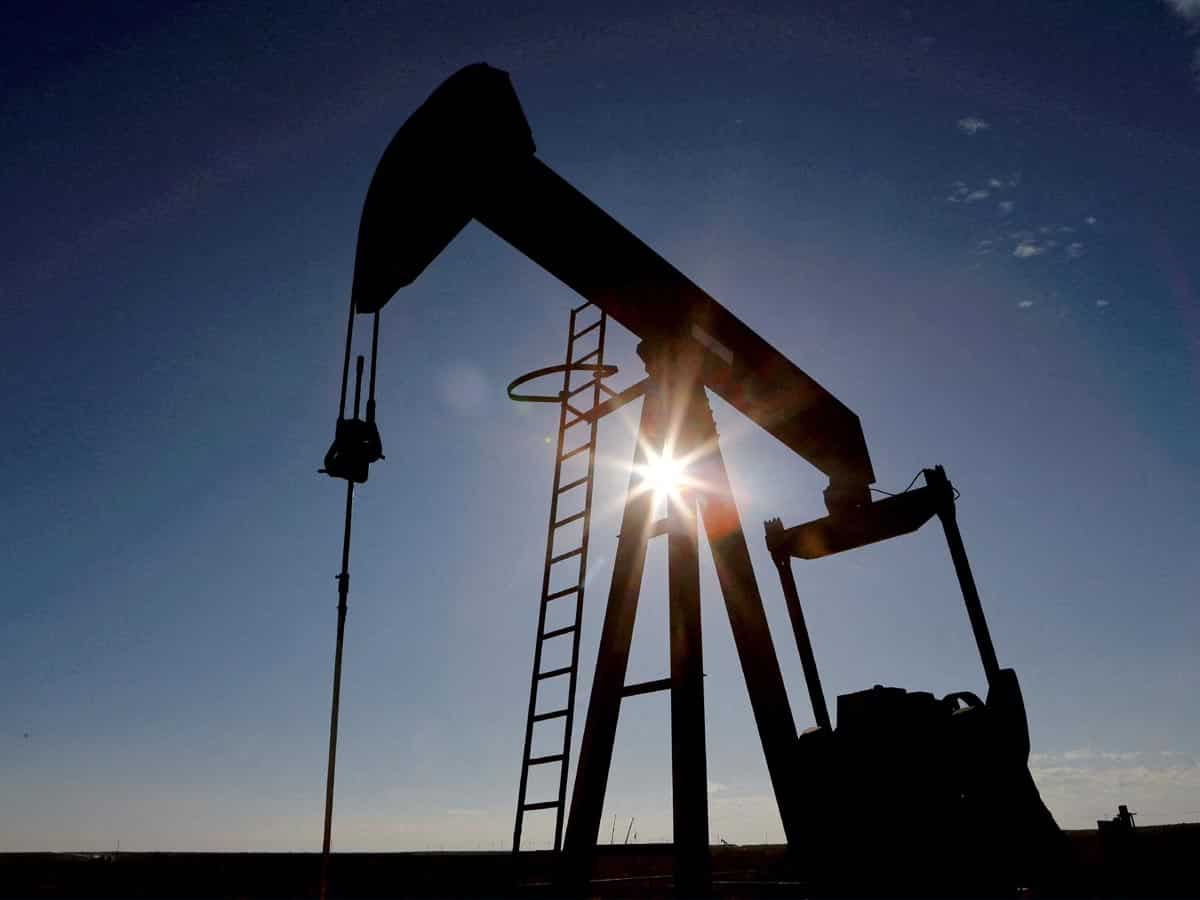 Oil prices edge up on anticipated US crude stock draw