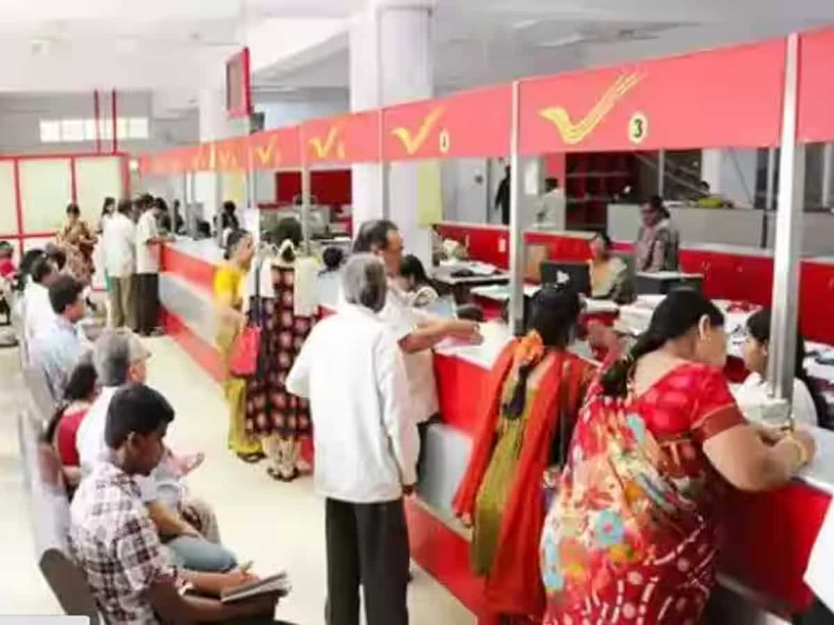 Post Office Savings Schemes: Can your account be frozen for not linking it with Aadhaar card