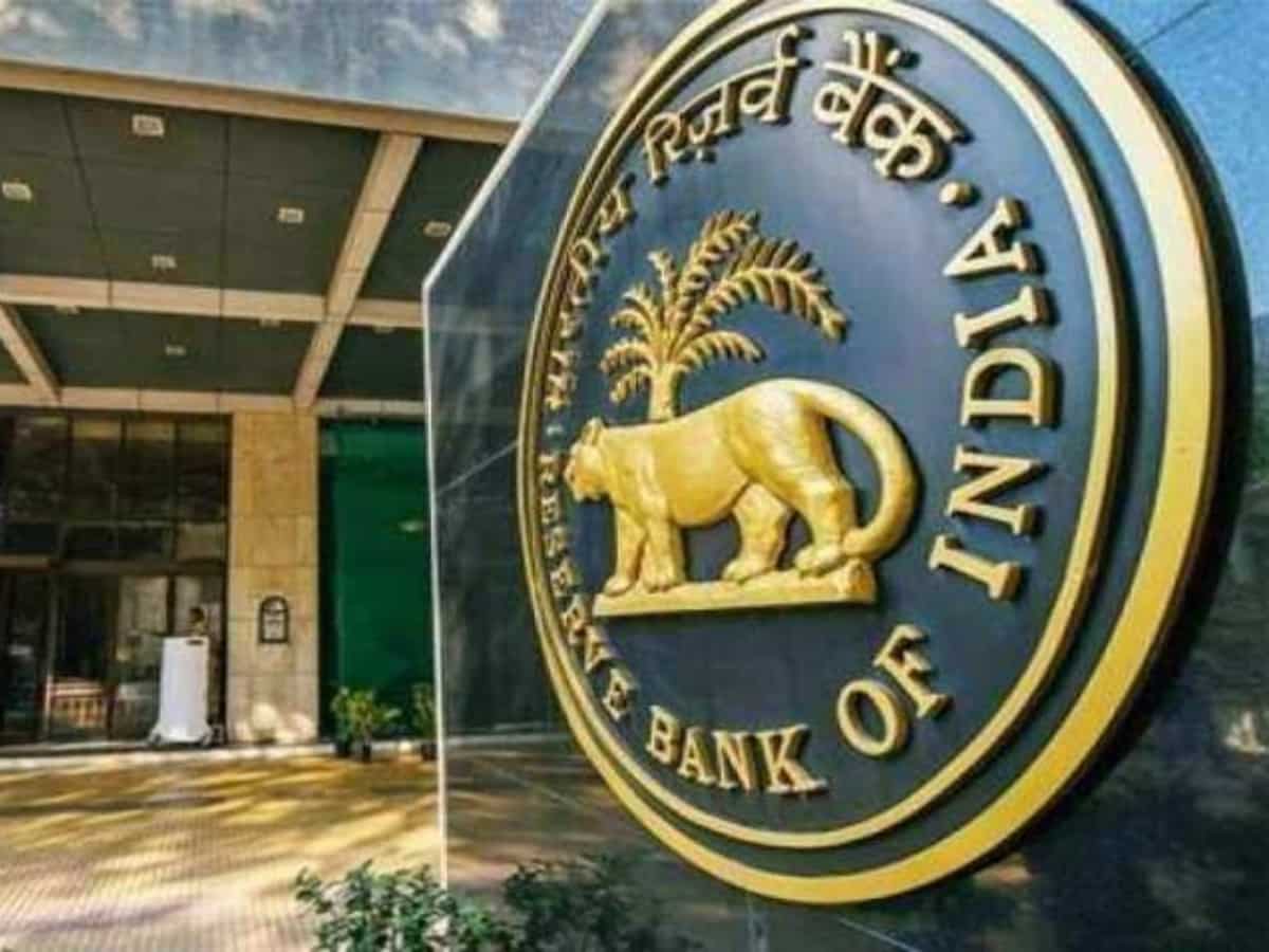 RBI directs banks to release property documents within 30 days of loan repayment: Here’s how it will benefit borrowers