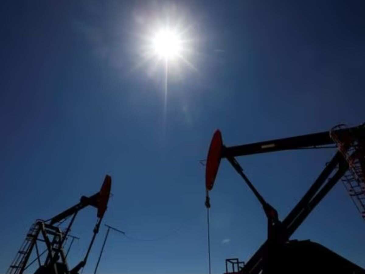 Oil prices tick up as markets zoom in on supply tightness