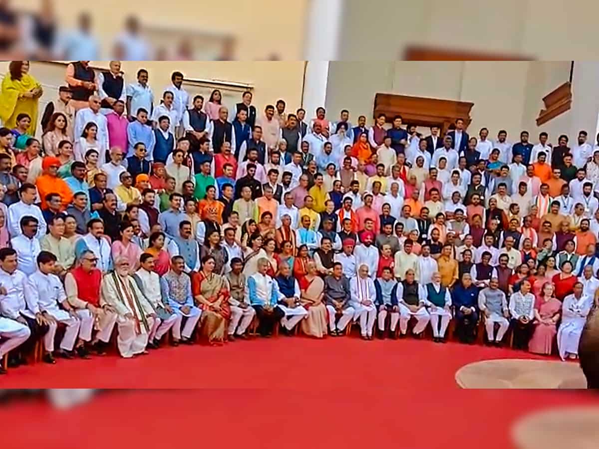 MPs turn up in myriad colours for farewell photograph at old Parliament building