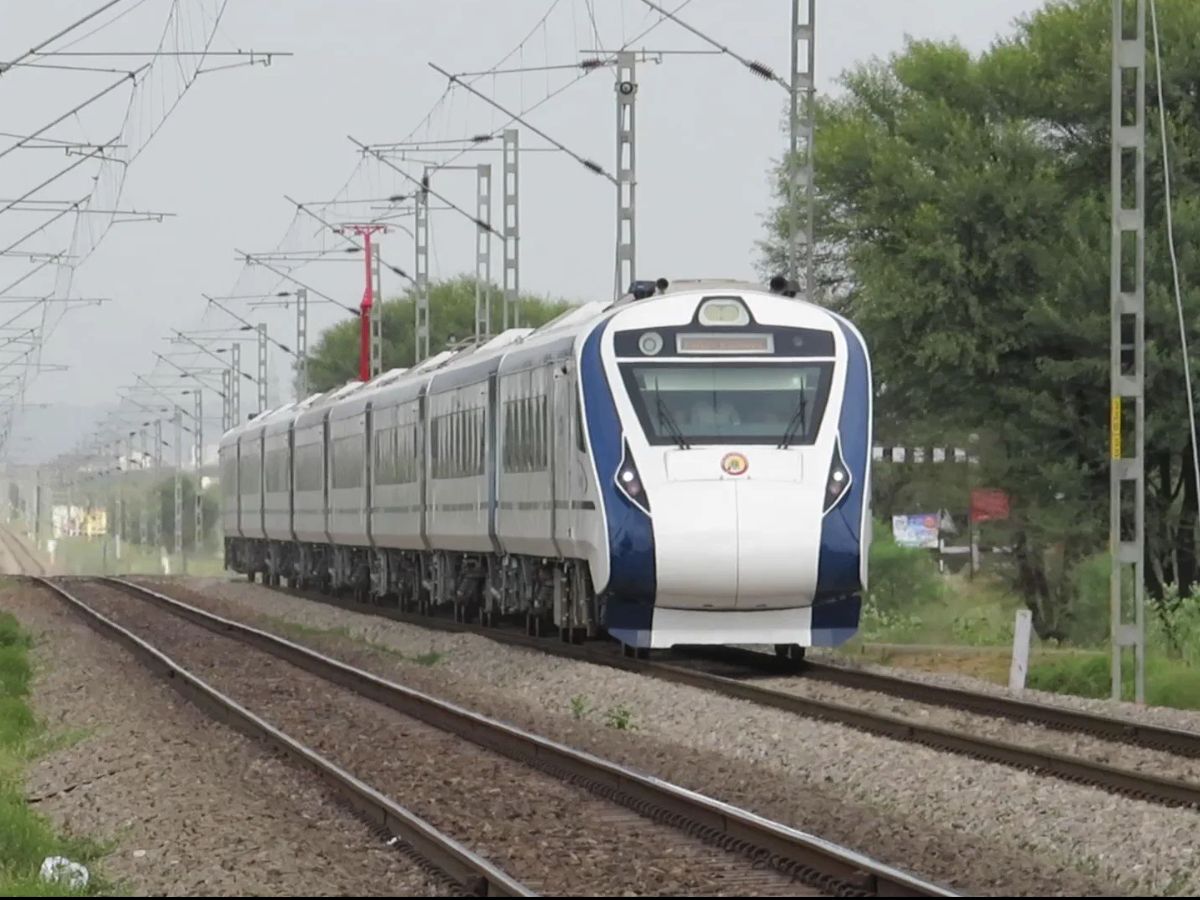 Full trial run for Odisha's second Vande Bharat Express underway