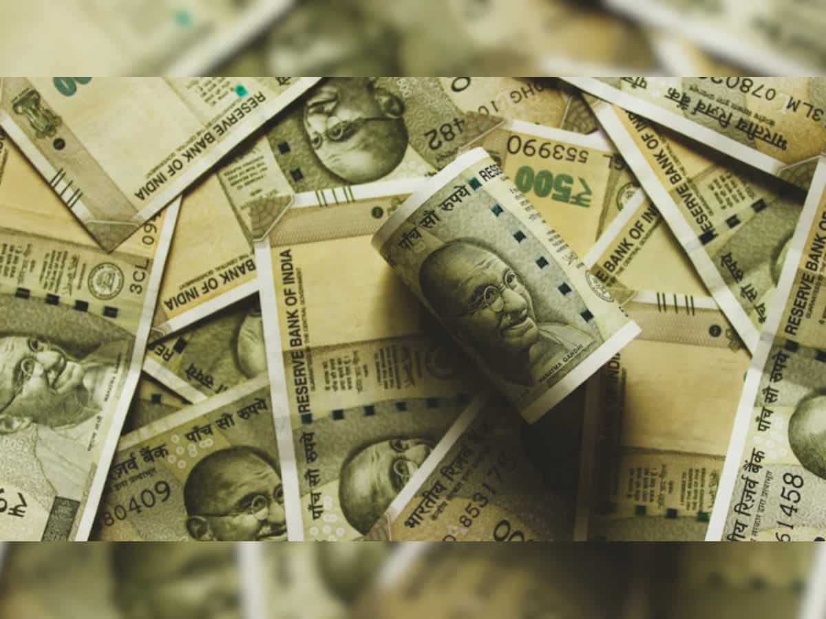 Rupee rises 38 paise to 82.75 against the US dollar in early trade