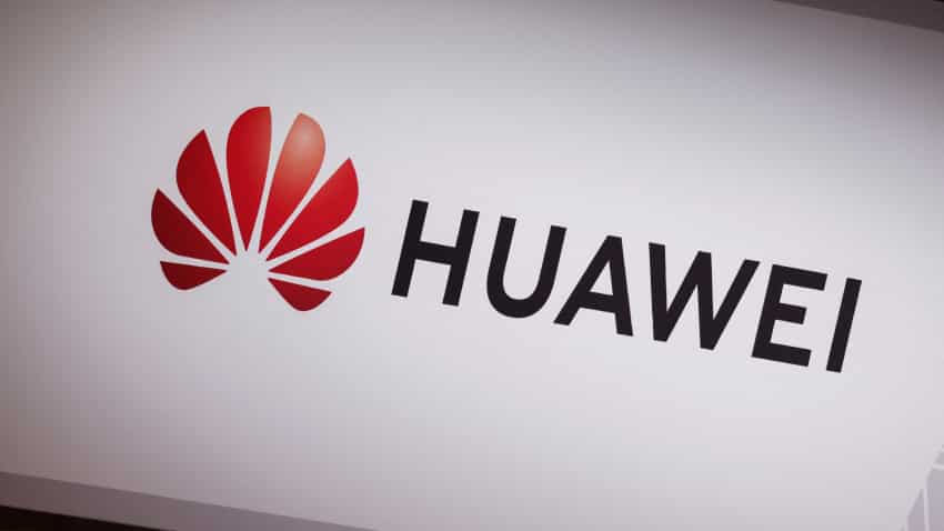  Samsung, Huawei to drive mass adoption of foldable smartphones next year