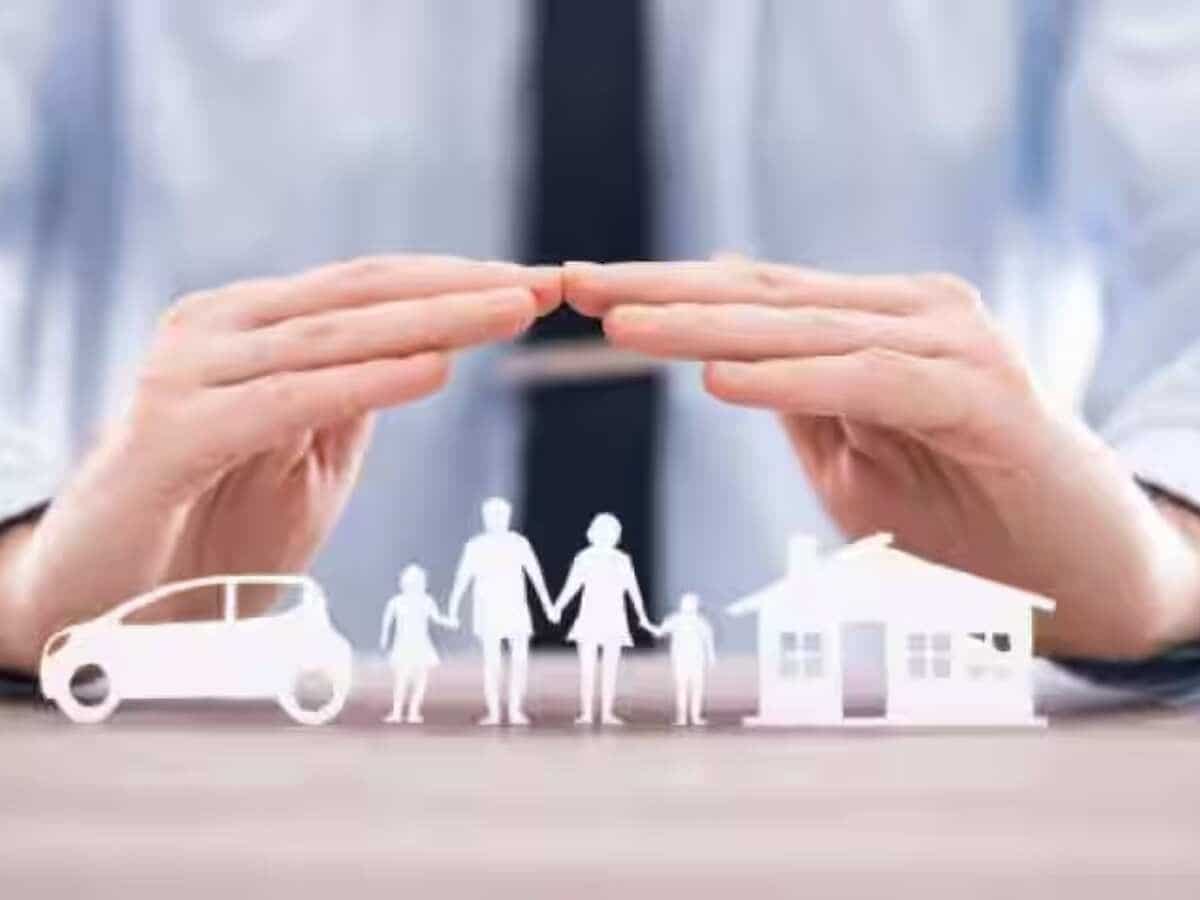 Term Insurance Policy: What should be the size of term insurance of a salaried person?