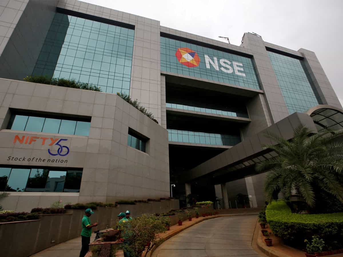 NSE plans to extend F&O trading hours; seeks Sebi's nod
