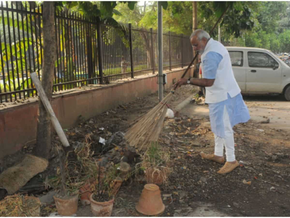 PM Modi calls for cleanliness drive ahead of Gandhi Jayanti