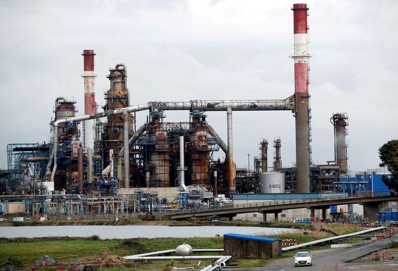 Government increases windfall tax on domestic crude to