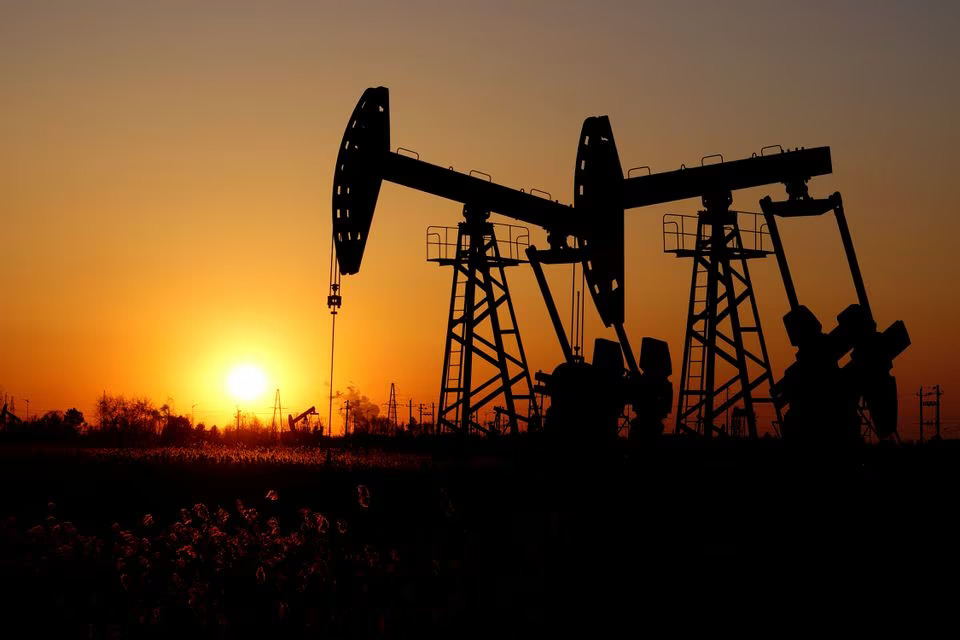 Govt ups windfall tax on domestic crude, revises commercial LPG, jet fuel rates; here is how related stocks are performing
