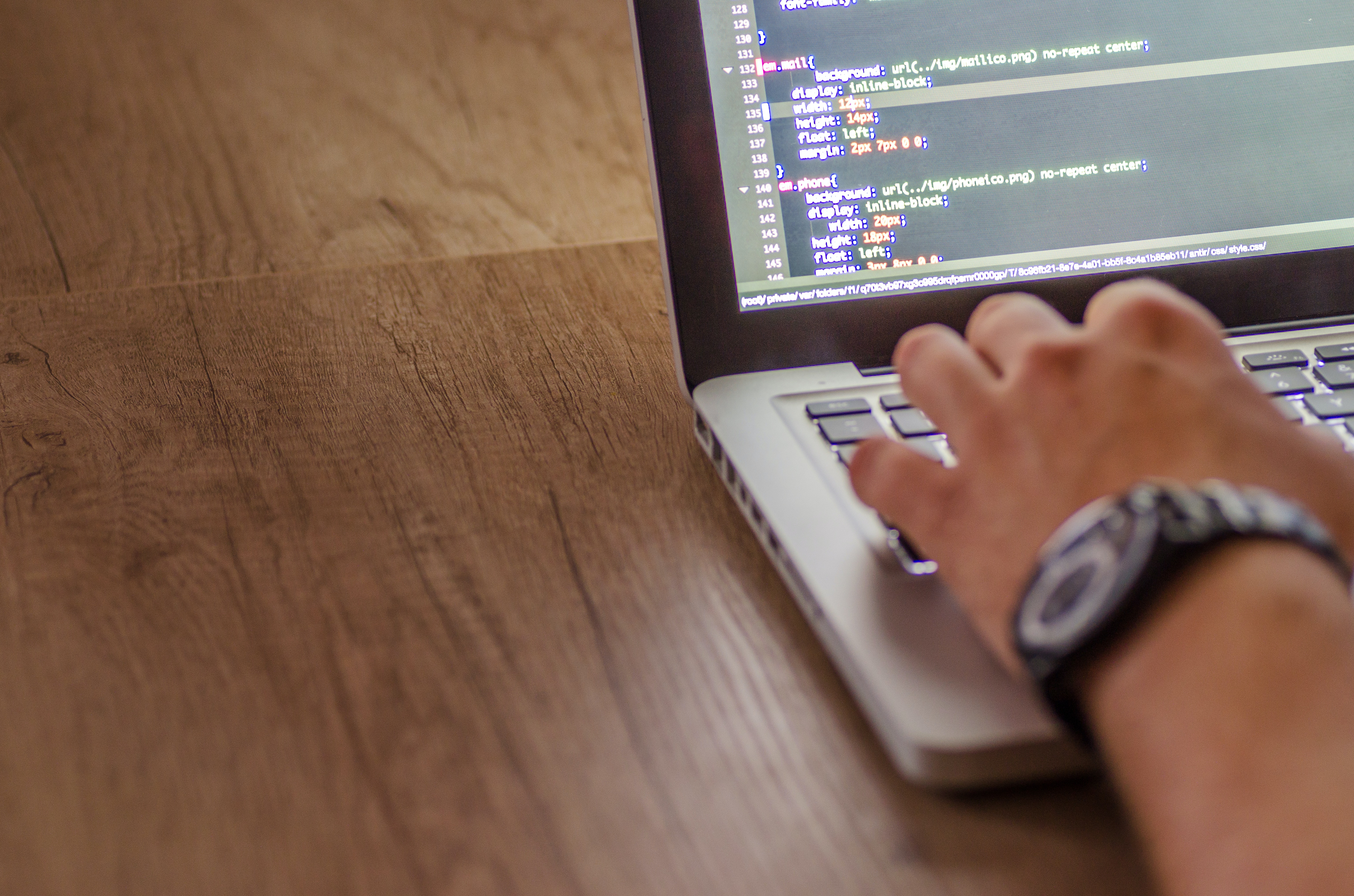 IT services growth rate is among the slowest over last decade