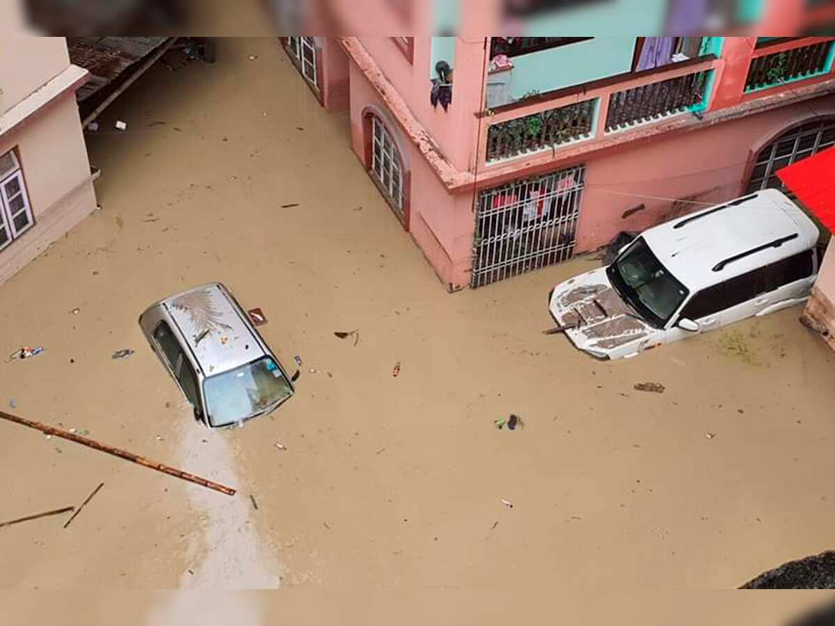 Sikkim flash flood: Toll rises to 14, over 100 people still missing