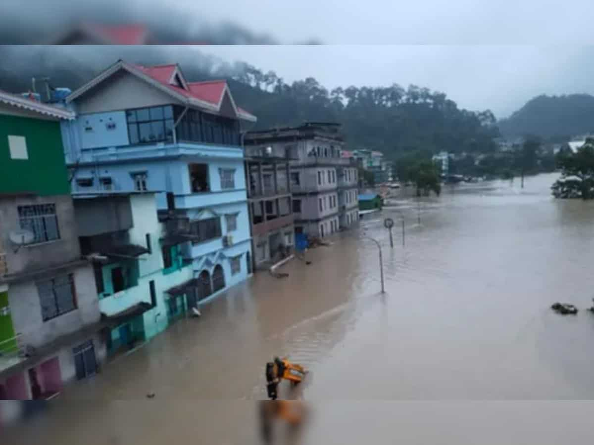 Sikkim flash flood: Toll rises to 21, searches on for 118 missing people 