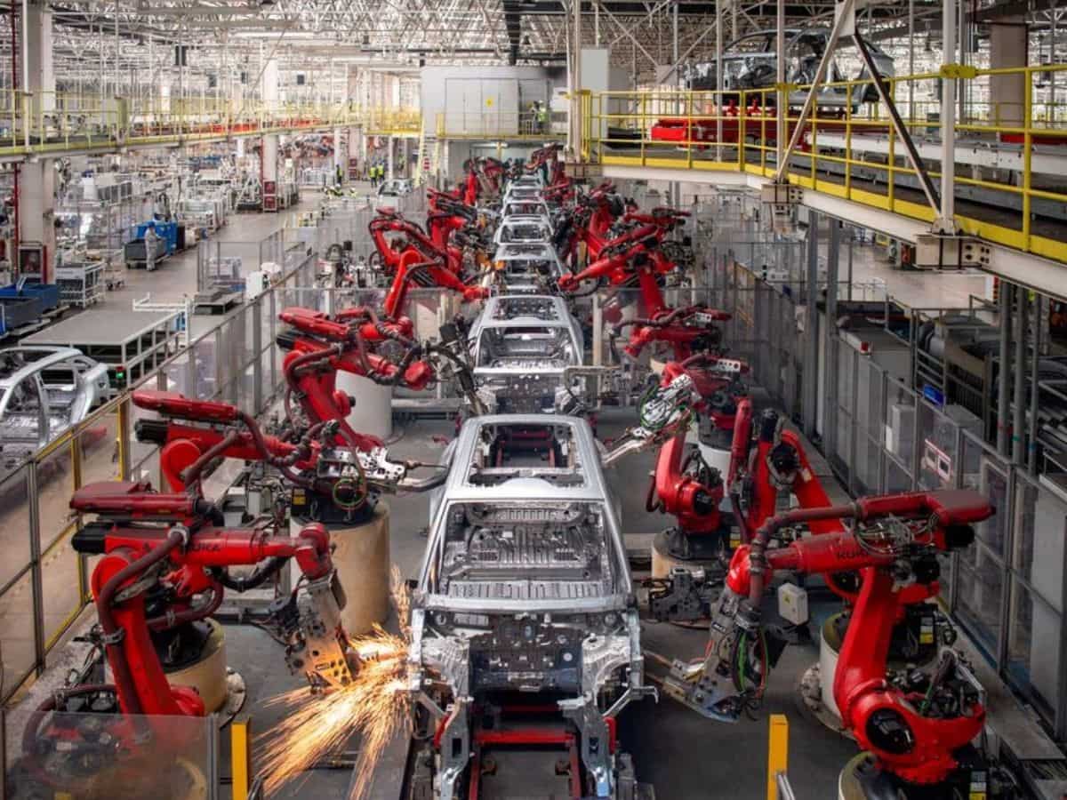 IMF says global economy 'limping along,' cuts growth forecast for China, euro area