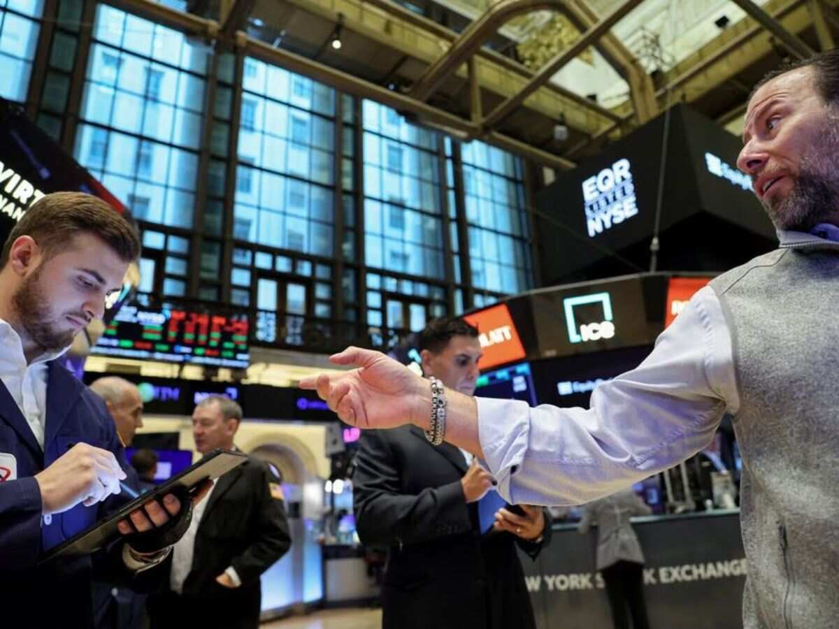 Wall Street Falls As Treasury Yields Rise Investors Digest Inflation Data Zee Business 3053