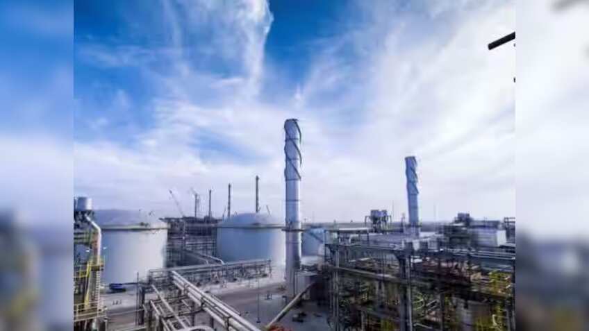 Welspun Corp trades lower despite securing pipes and bend export order 
