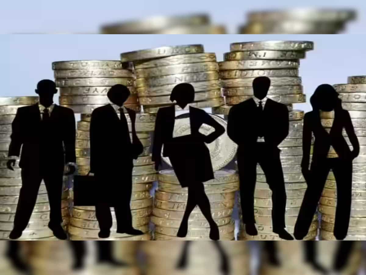 Top 7 large- and mid-cap funds; from 10K monthly SIP to nearly 11 lakh in 5 years