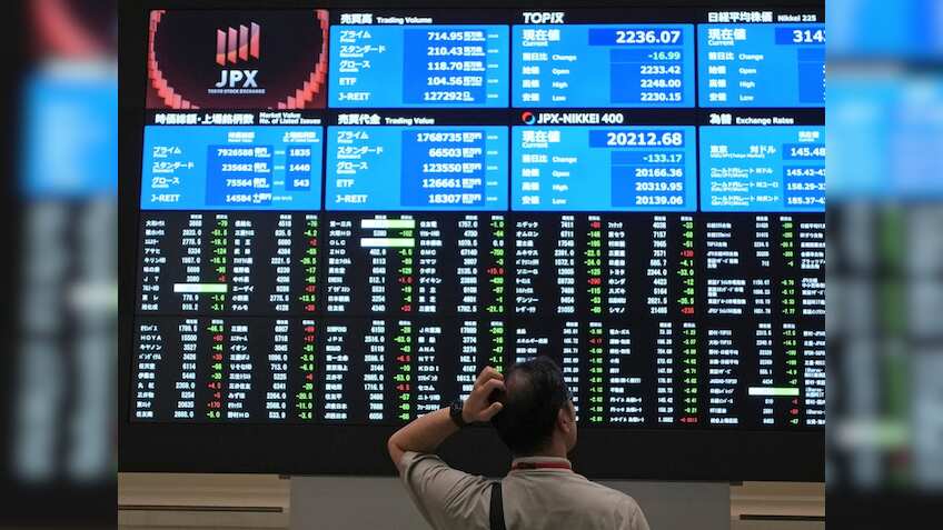Asian markets news: Shares hit 11-month low on Middle East anxiety, surging yields